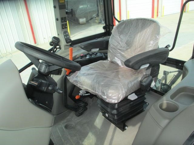 2008_case_JX1100U_12